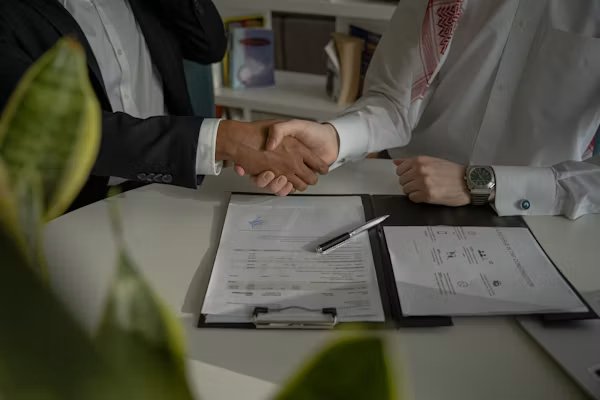 Customer insurance support discussion in the UAE