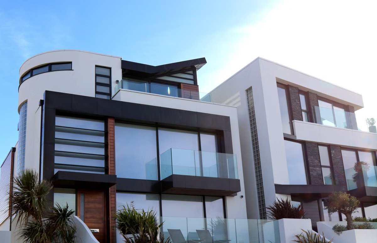 Apartment and villa representing UAE home insurance
